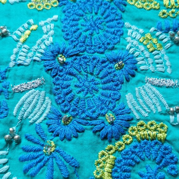 Anthropologie embroidered Tee top - Picture 4 of 9